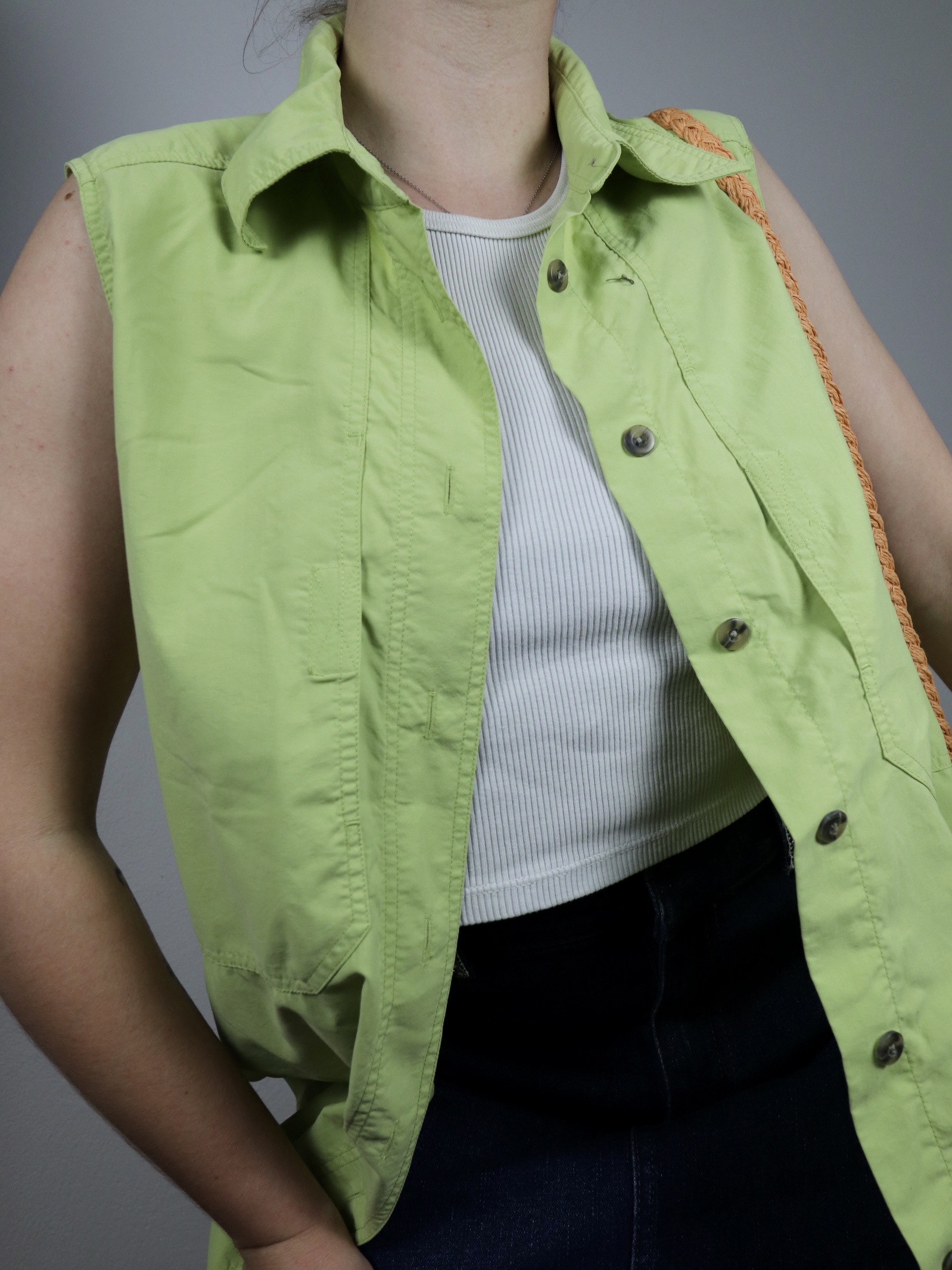 vintage-y2k-green-vest-danila-flotti-fetze